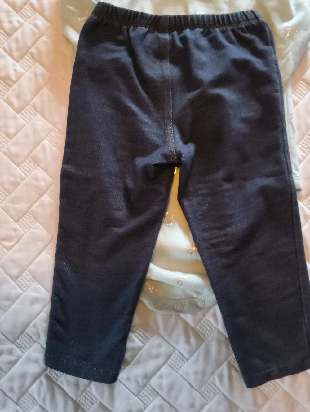 Silver Bows-n-Jeggings